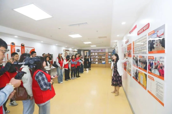 1481852585104384 1481852585104384